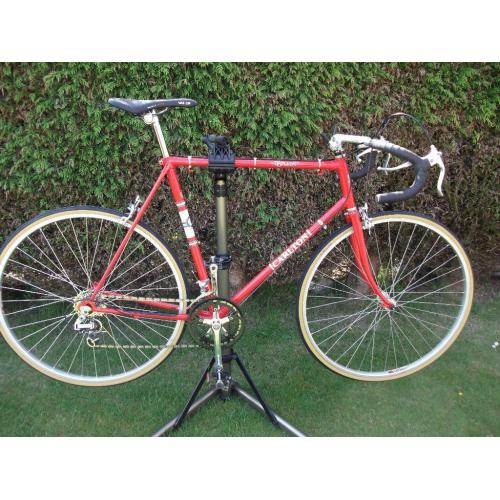 Carlton Corsa Road bike 23"......