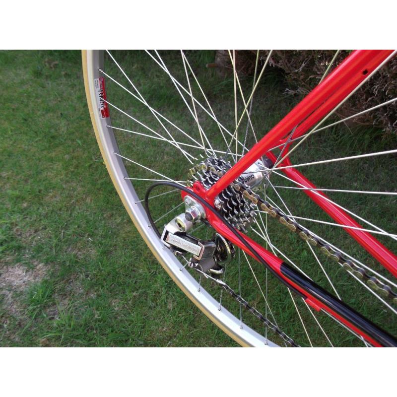 Carlton Corsa Road bike 23"......