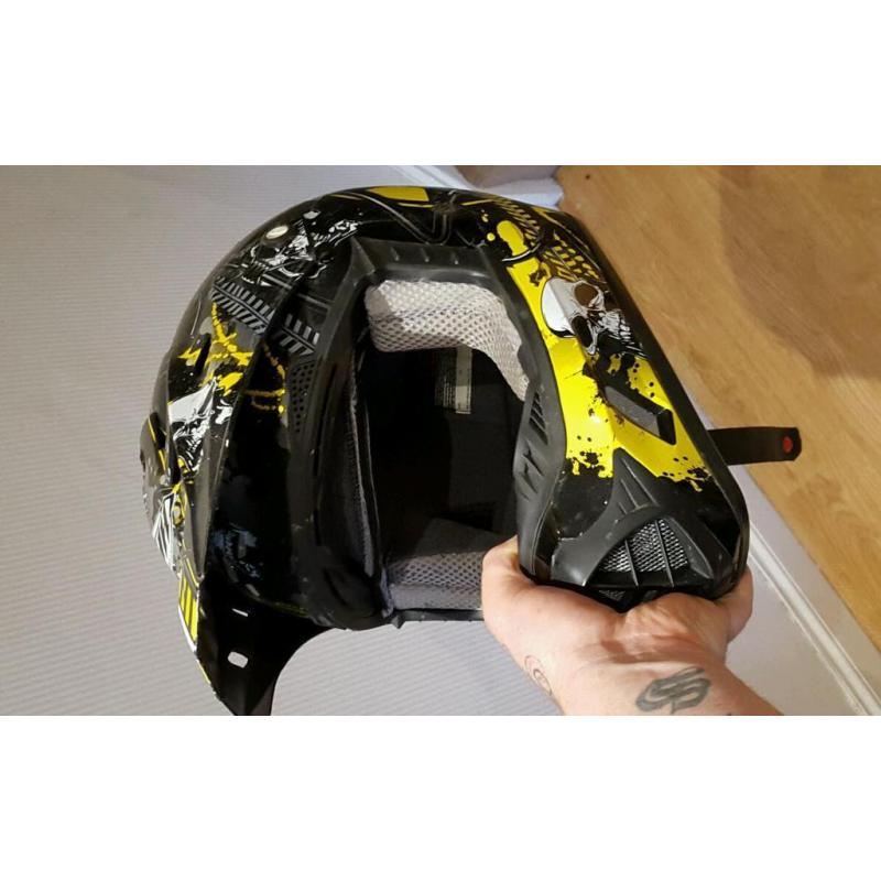 Motorcross helmet