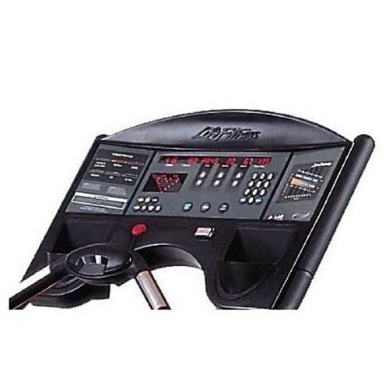 LIFEFITNESS COMMERCIAL TREADMILL 9500HR
