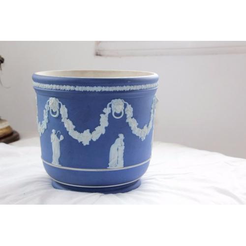 Wedgewood Flower pot