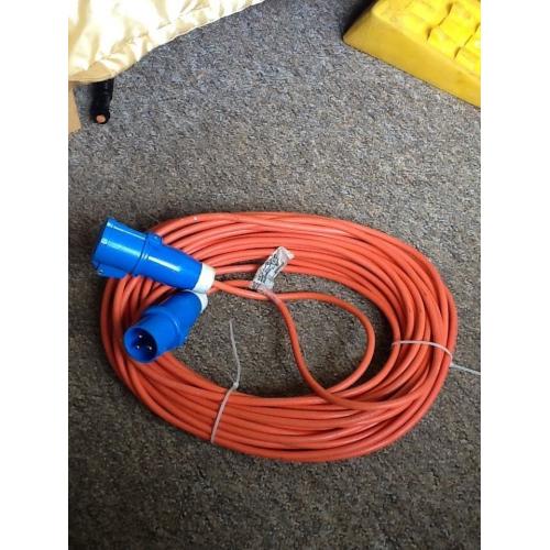 Caravan/motor home extension lead/electric hook up