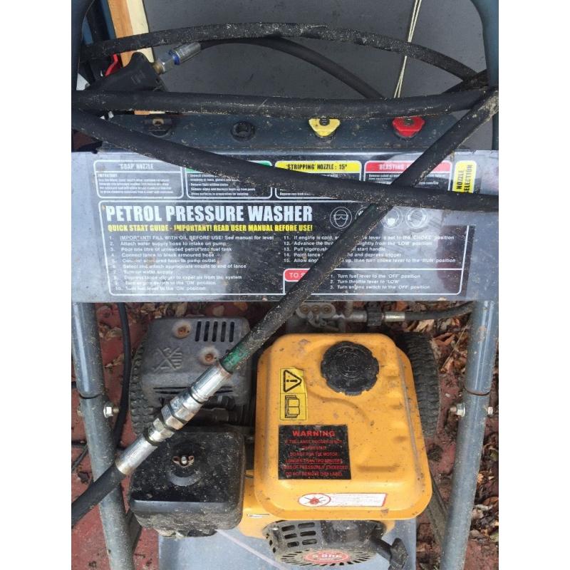 Petrol pressure washer