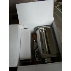 Pasta machine