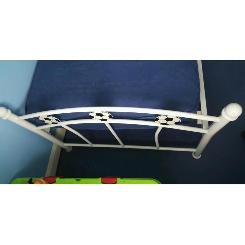 Football bed single