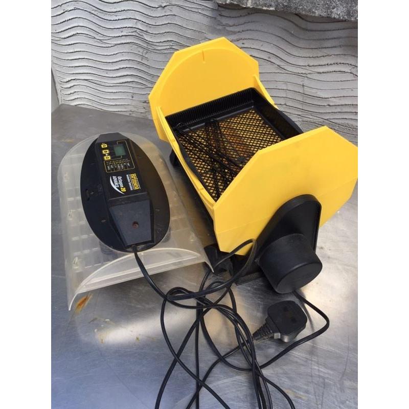 Brinsea egg incubator