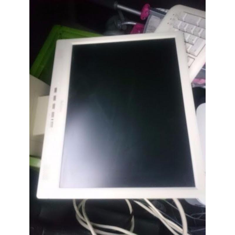 Belinea 15" tft monitor and cables