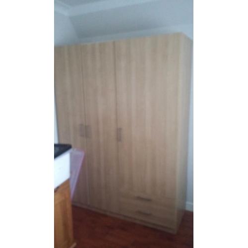 LARGE WARDROBE GREAT CONDITION