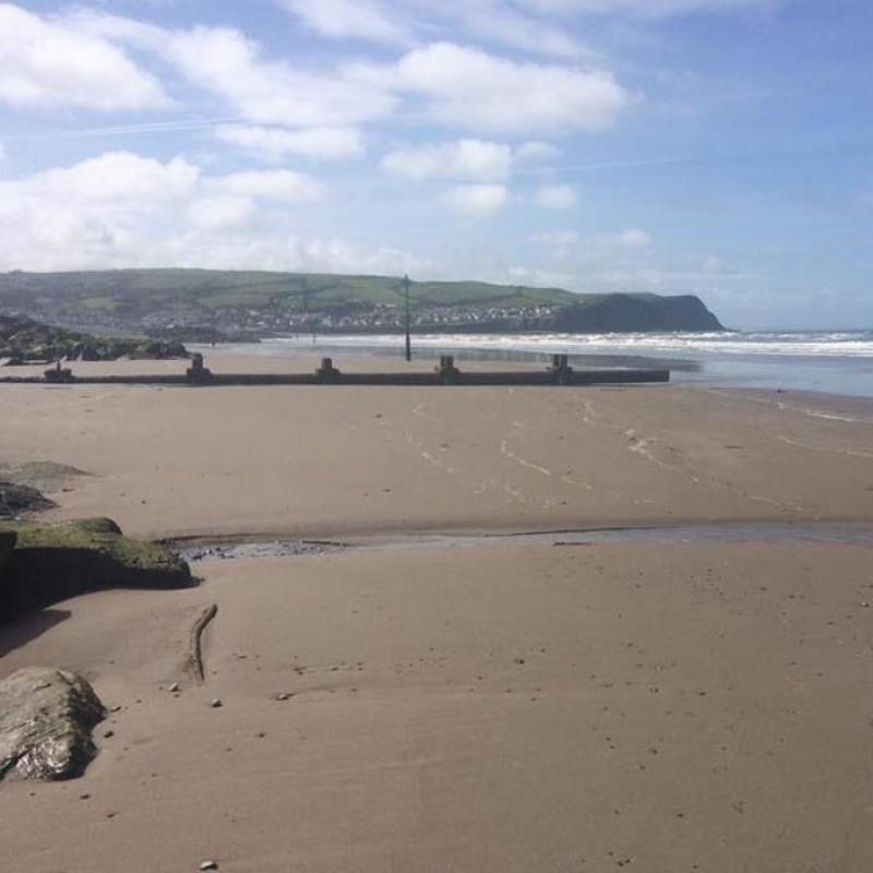 Cheap 2 bedroom caravan near Aberystwyth in mid-Wales