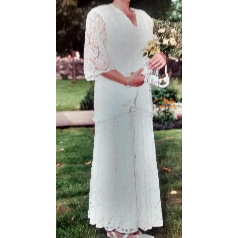 Wedding Dress size 14--16.