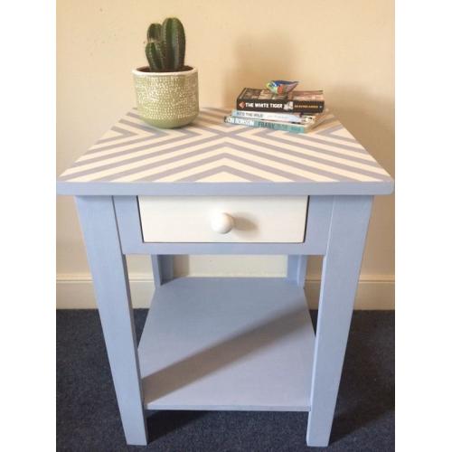 Bedside table/Small table