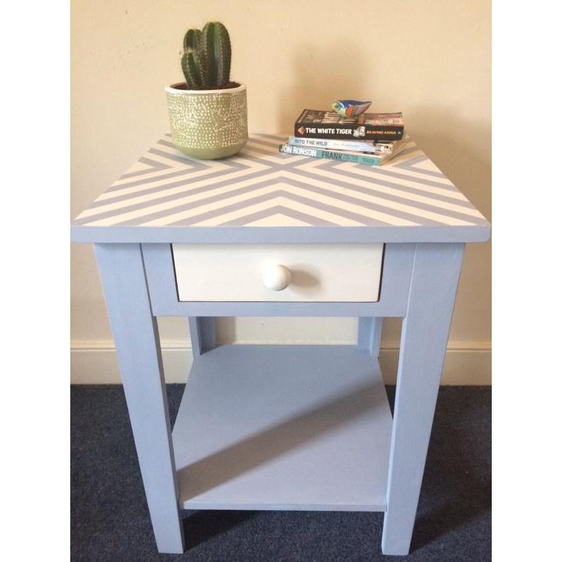 Bedside table/Small table