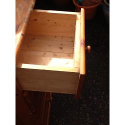 Solid pine 4 drawer chest