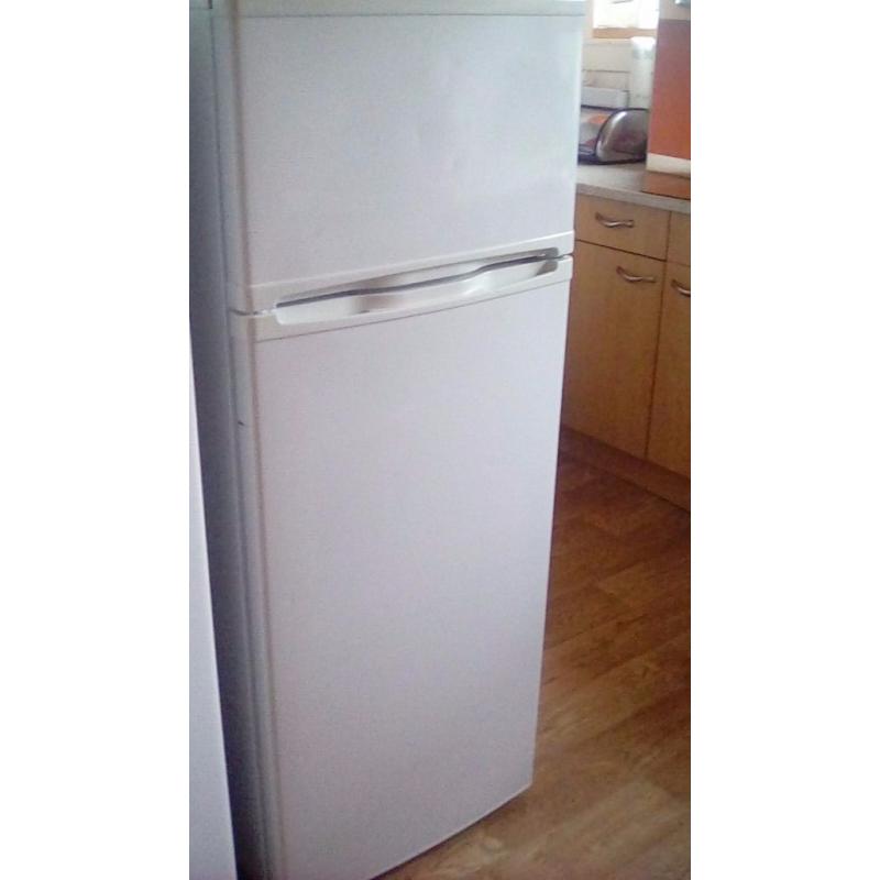 Curry fridge freezer