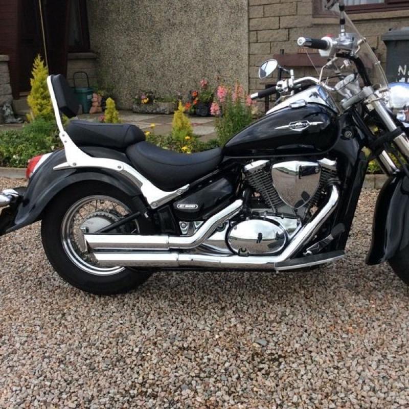 Suzuki Intruder 800