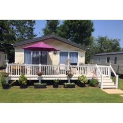 2 year old lodge near clacton & Colchester - with decking 2 bedroom