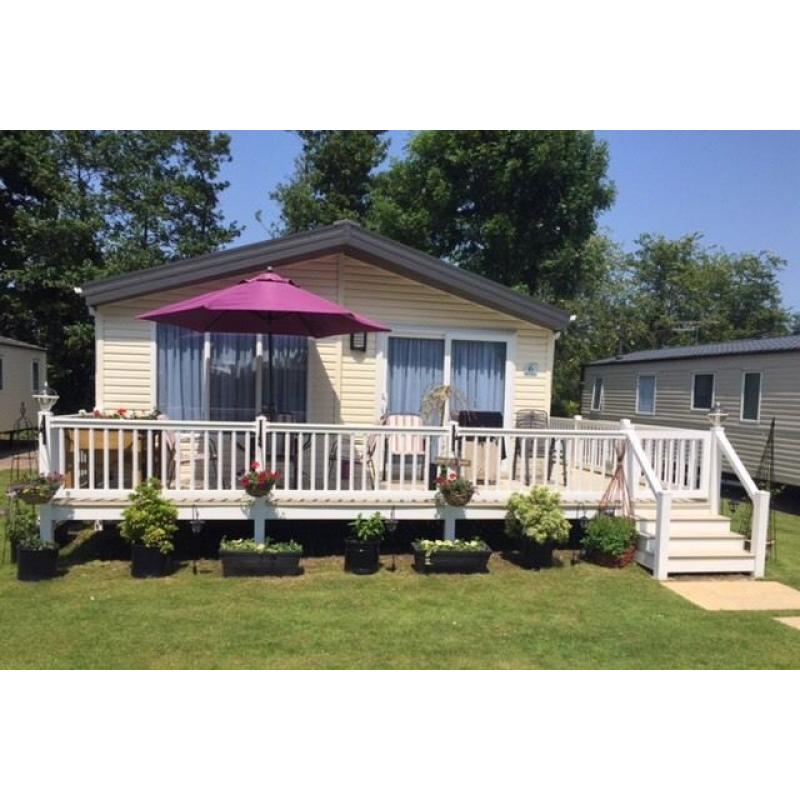 2 year old lodge near clacton & Colchester - with decking 2 bedroom
