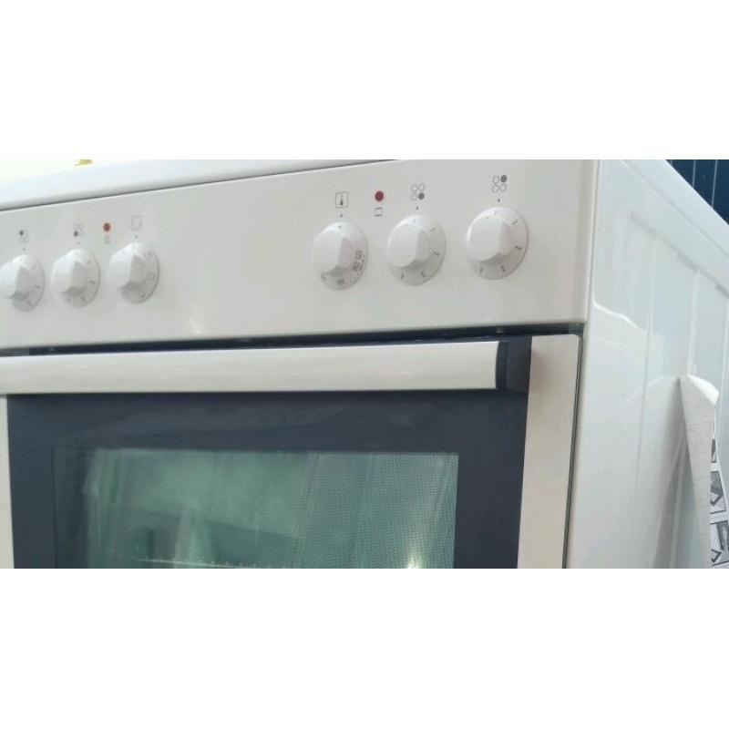 Gorenje 600mm freestanding Electric cooker