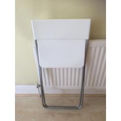6 white ikea chairs