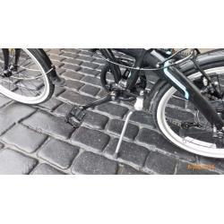 Top brand Dahon folding bike including case. As new and nearly half the current price.