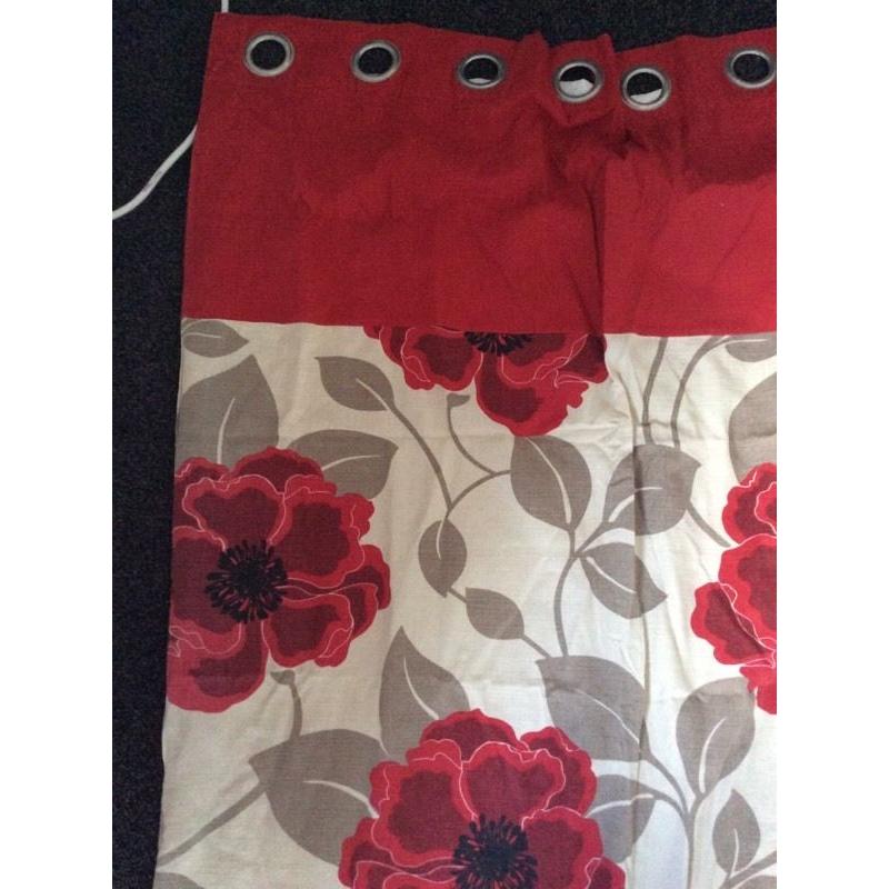 Red poppy curtains