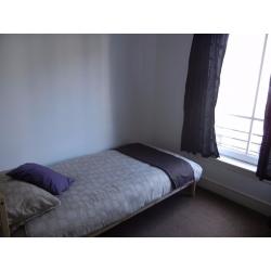 FESTIVAL LET/WEEKLY LET/MONTHLY LET