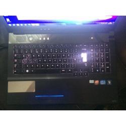 Samsung 700G7A Laptop Series 7 Gamer /Working but faulty/ Fix up or sell for parts. Colletion Only!