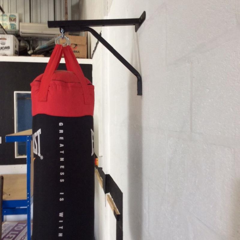 Punch bag,boxing gloves,pads,wrist sweat bands,weighted skipping ropes