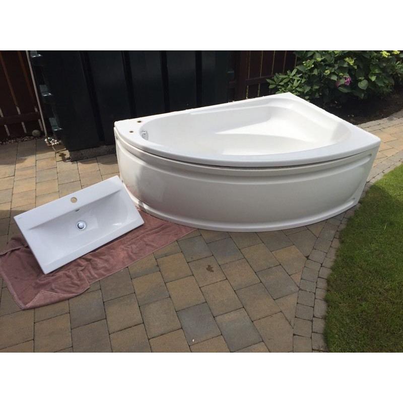 Bathroom sink and bath