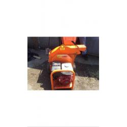 Timberwolf TW13/75G petrol wood chipper