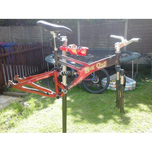 Giant frame and wheels