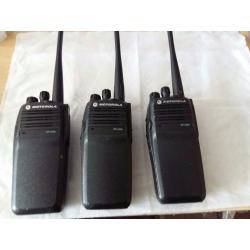 4 WALKY TALKIE MOTOROLA dp3400
