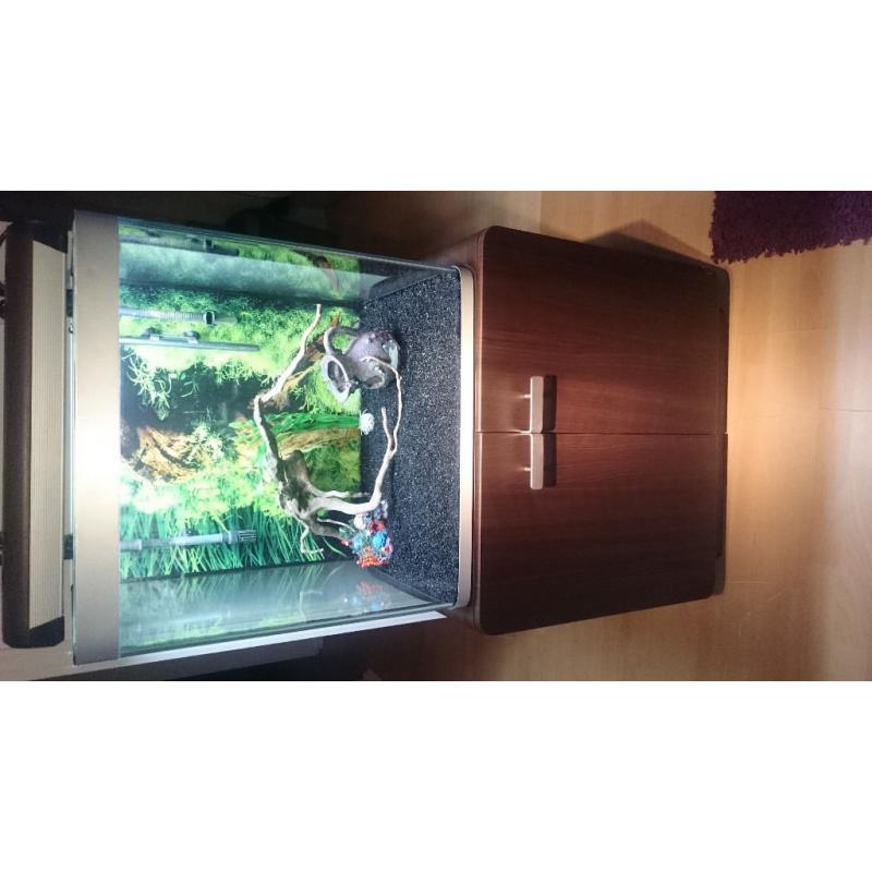 FLUVAL FISH TANK FOR SALE,,FULL SET UP