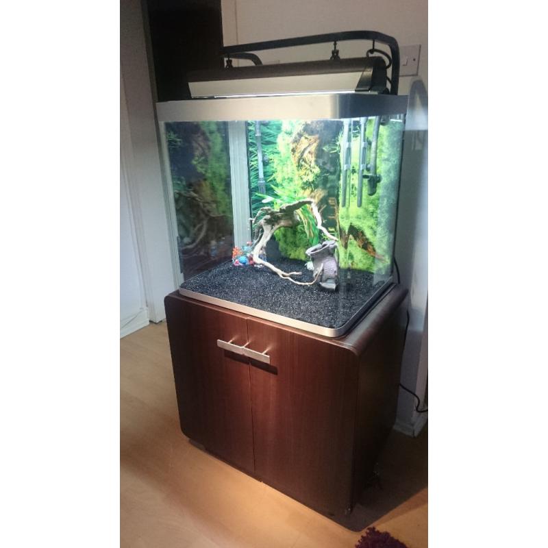FLUVAL FISH TANK FOR SALE,,FULL SET UP