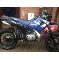 Dt 125 sm 12 mot. 06 plate