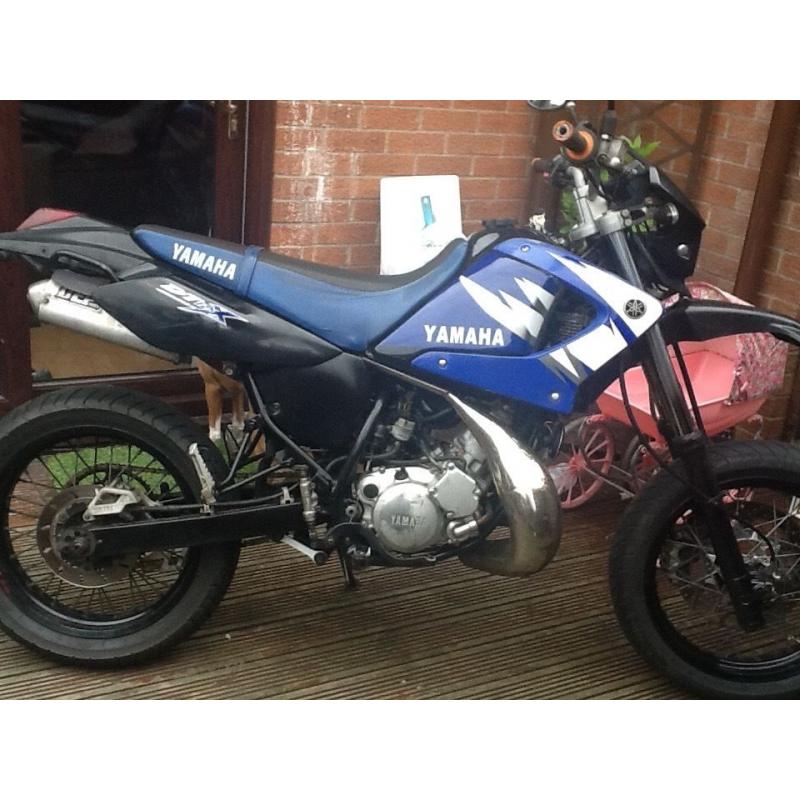Dt 125 sm 12 mot. 06 plate