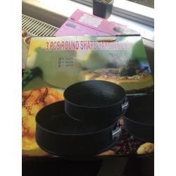 6 non stick springform cake tins. 22-28cm