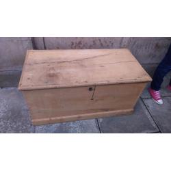 Antique pine blanket box
