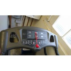 Motorised Treadmill with 12 inclines very good condition