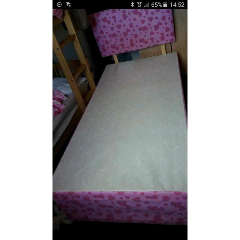 Single bed girls pink