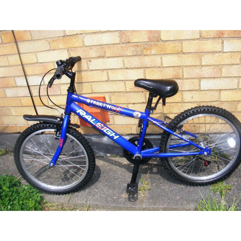 BOYS 20" WHEEL RALEIGH BIKE IN GREAT WORKING ORDER
