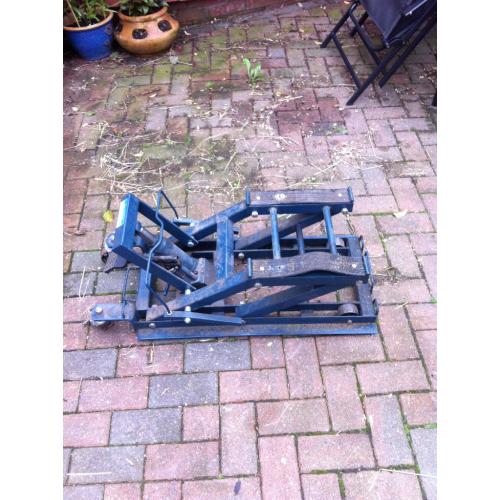 Motorbike/Car lift For Sale