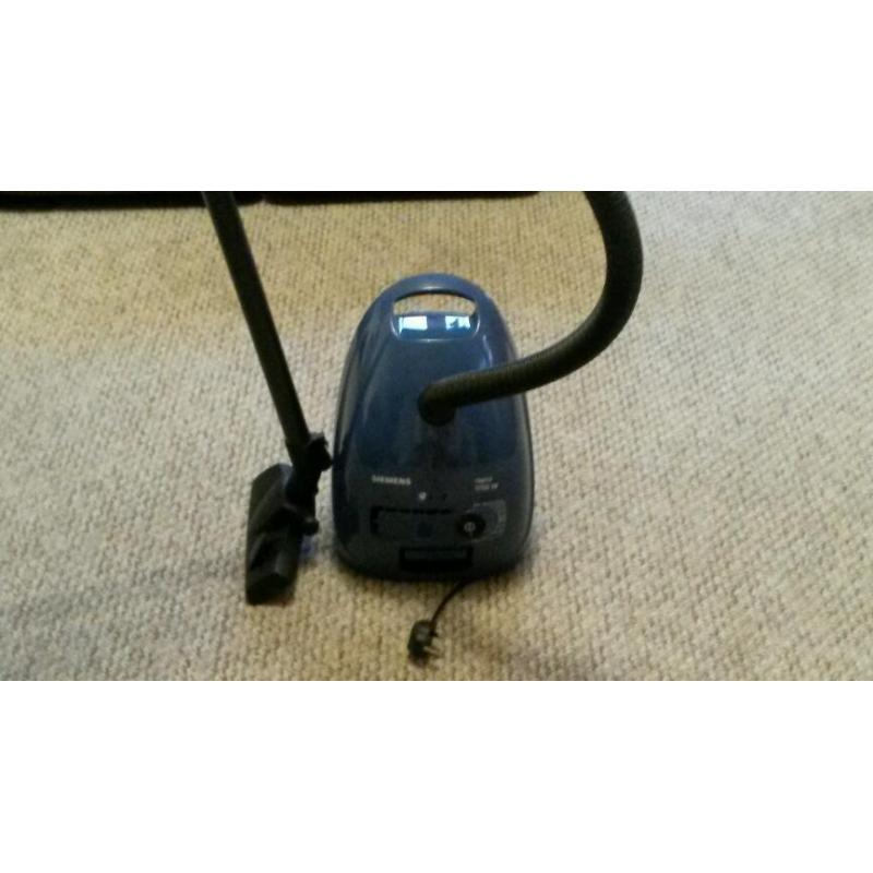 Siemens rapid 1700 watt vacuum cleaner very powerful