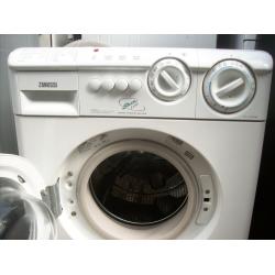 COMPACT WASHING MACHINE.FREE DELIVERY LOCAL TO NEW MILTON