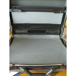 Samsonite overnighter briefcase - hardshell with no spill mechanism