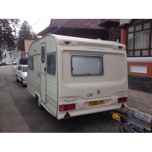 I l@@king for a caravan after 1999 for spare or repairs