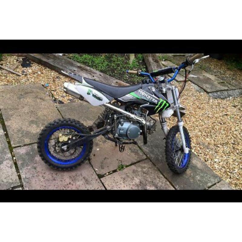 Stomp pit bike (110cc lifan engine) Fully working