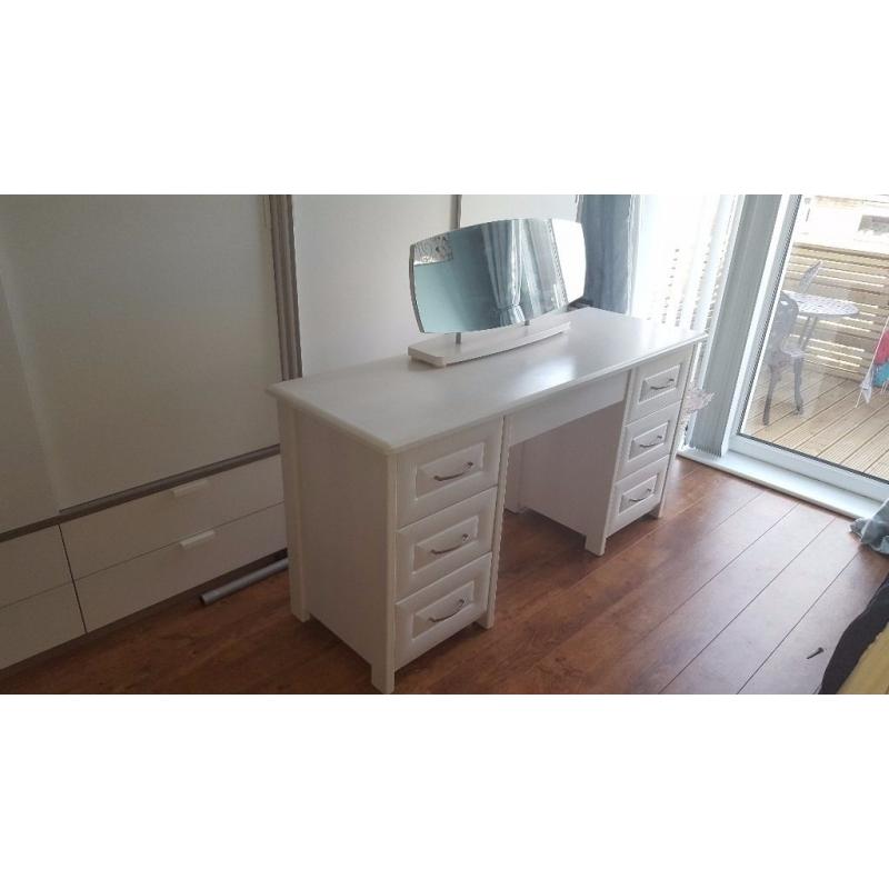 Dresser With Mirror For Sale