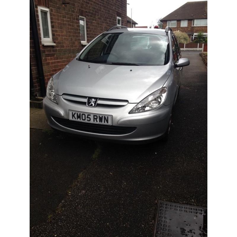 Peugeot307 estate 67000 miles full service history and 12 month mot