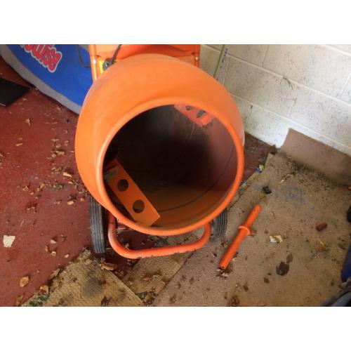 Bell 150 240v Cement Mixer